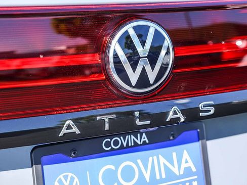 New 2026 Volkswagen Atlas Peak Edition image 11