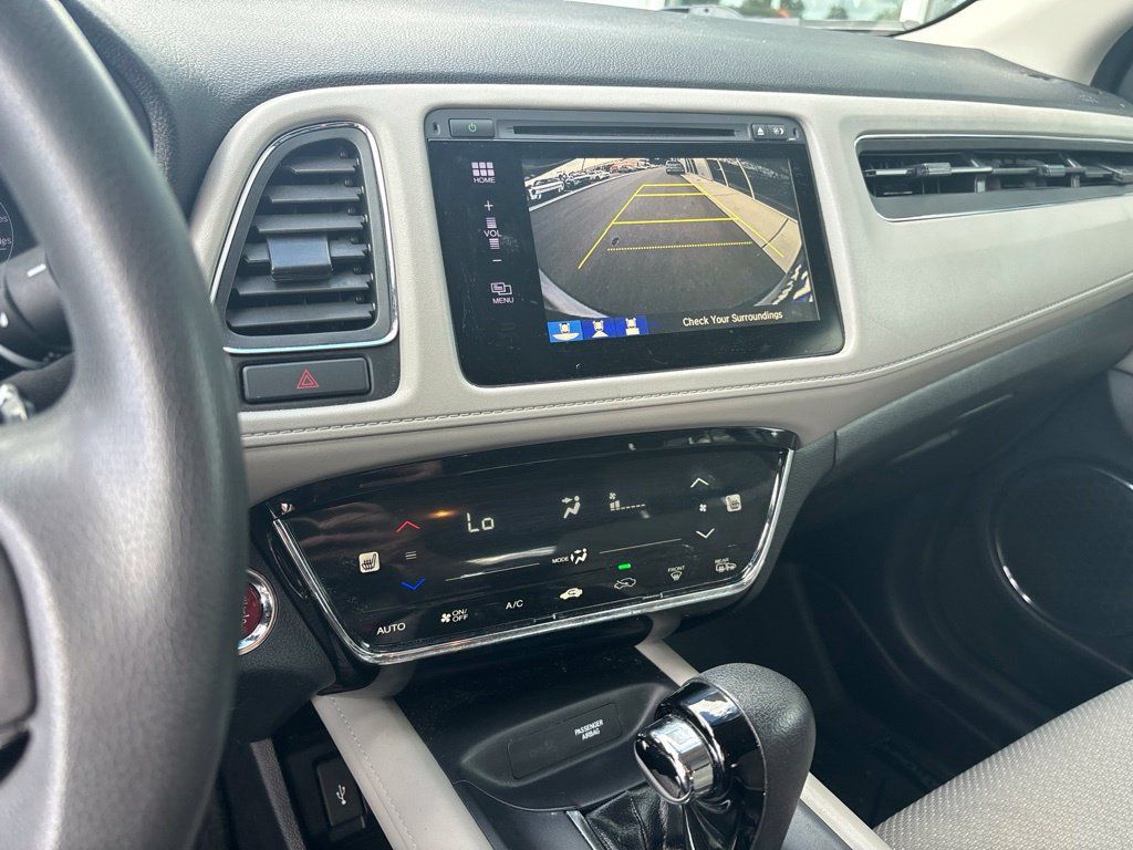 Used 2017 Honda HR-V EX image 9