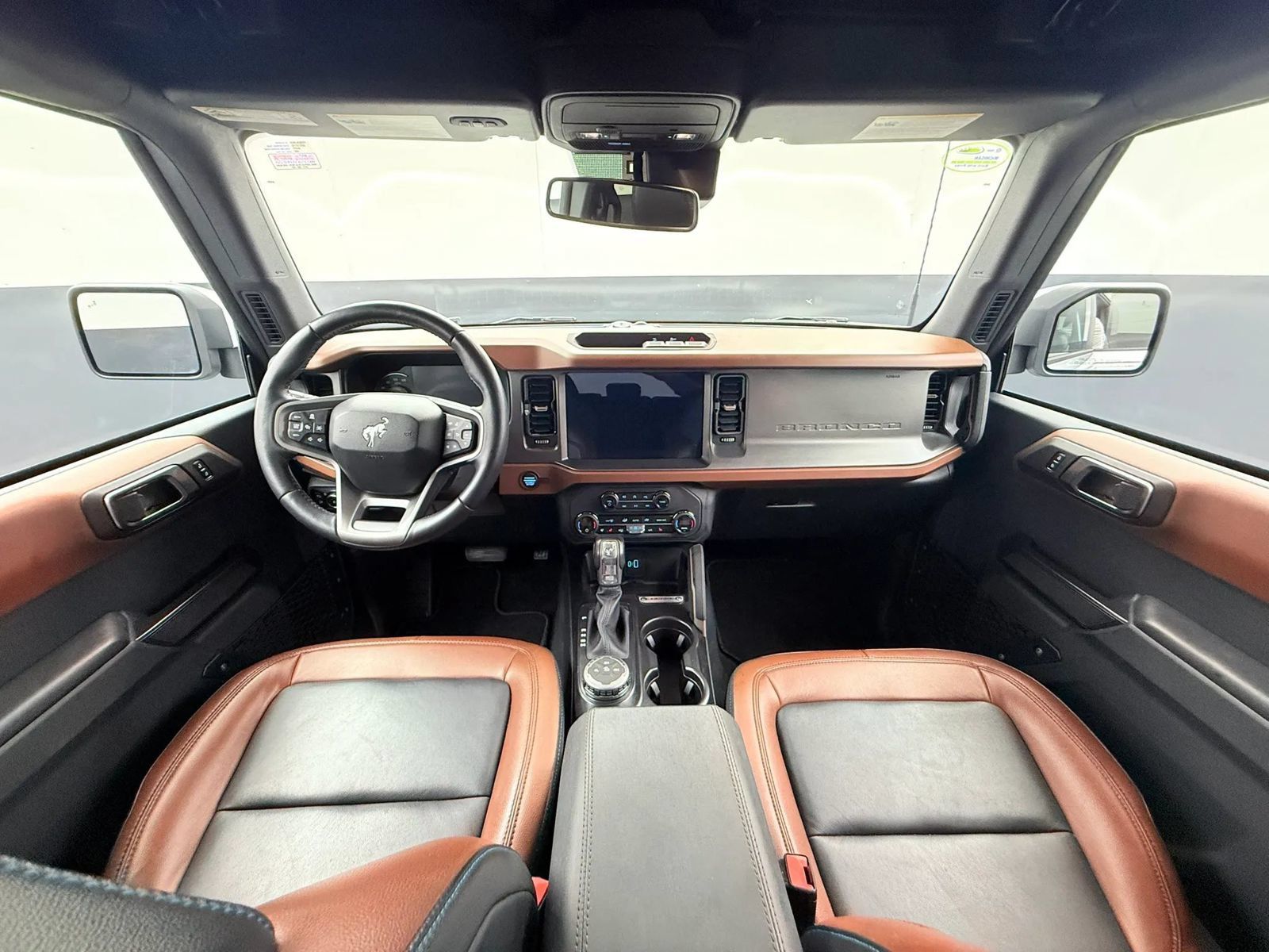 Used 2024 Ford Bronco Outer Banks AWD/4WD image 23