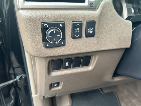 Used 2011 Lexus GX 460 image 10