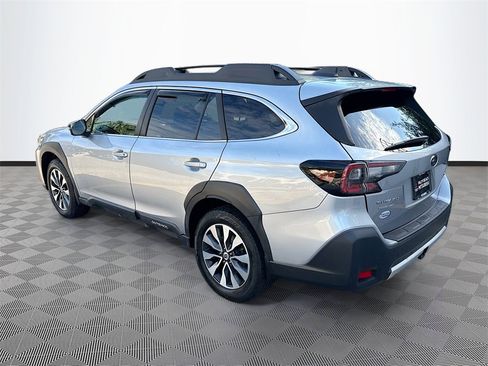 Used 2023 Subaru Outback Limited XT image 6