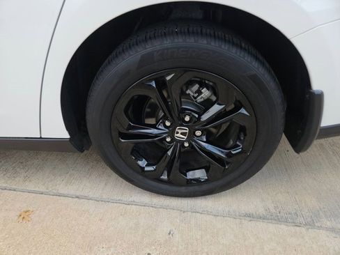 Certified 2025 Honda Accord SE image 9