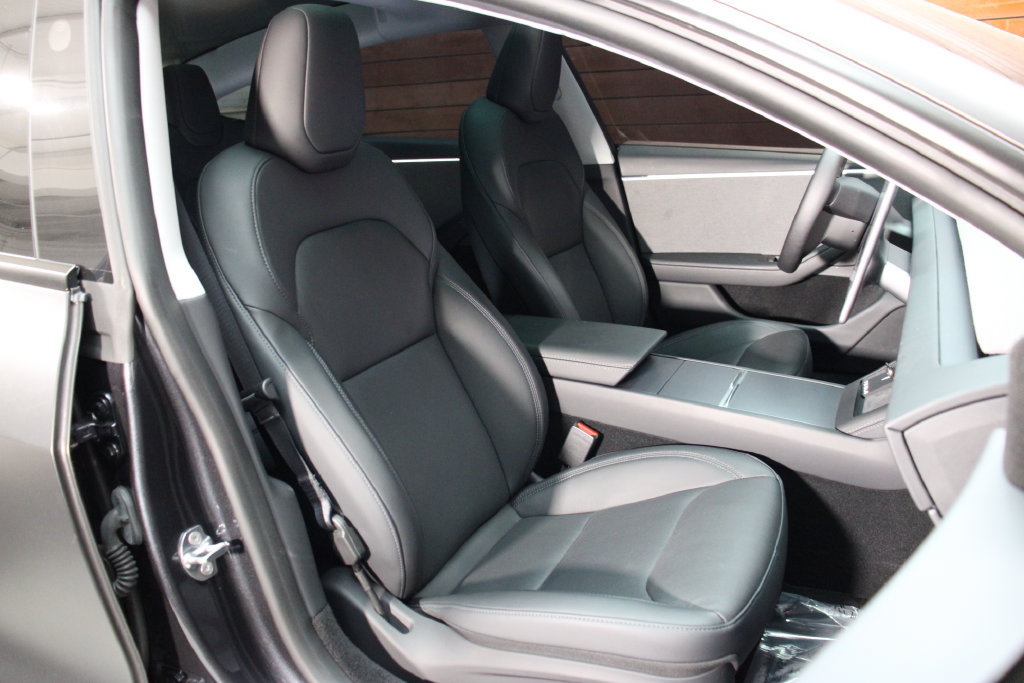Used 2025 Tesla Model 3 Long Range RWD image 7