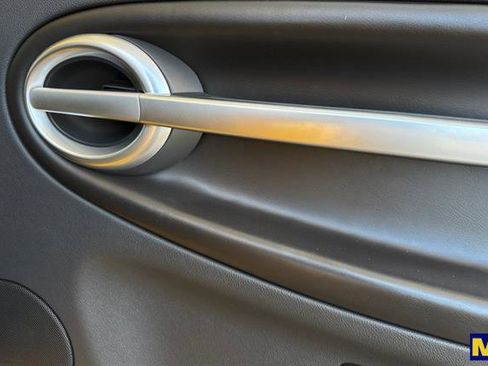 Used 2005 Chevrolet SSR w/ Preferred Equipment Group image 18