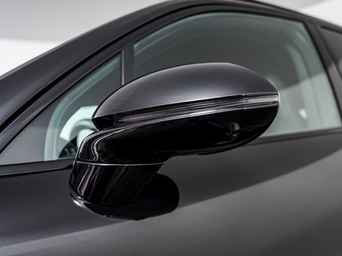 Certified 2023 Porsche Cayenne Turbo AWD/4WD image 29