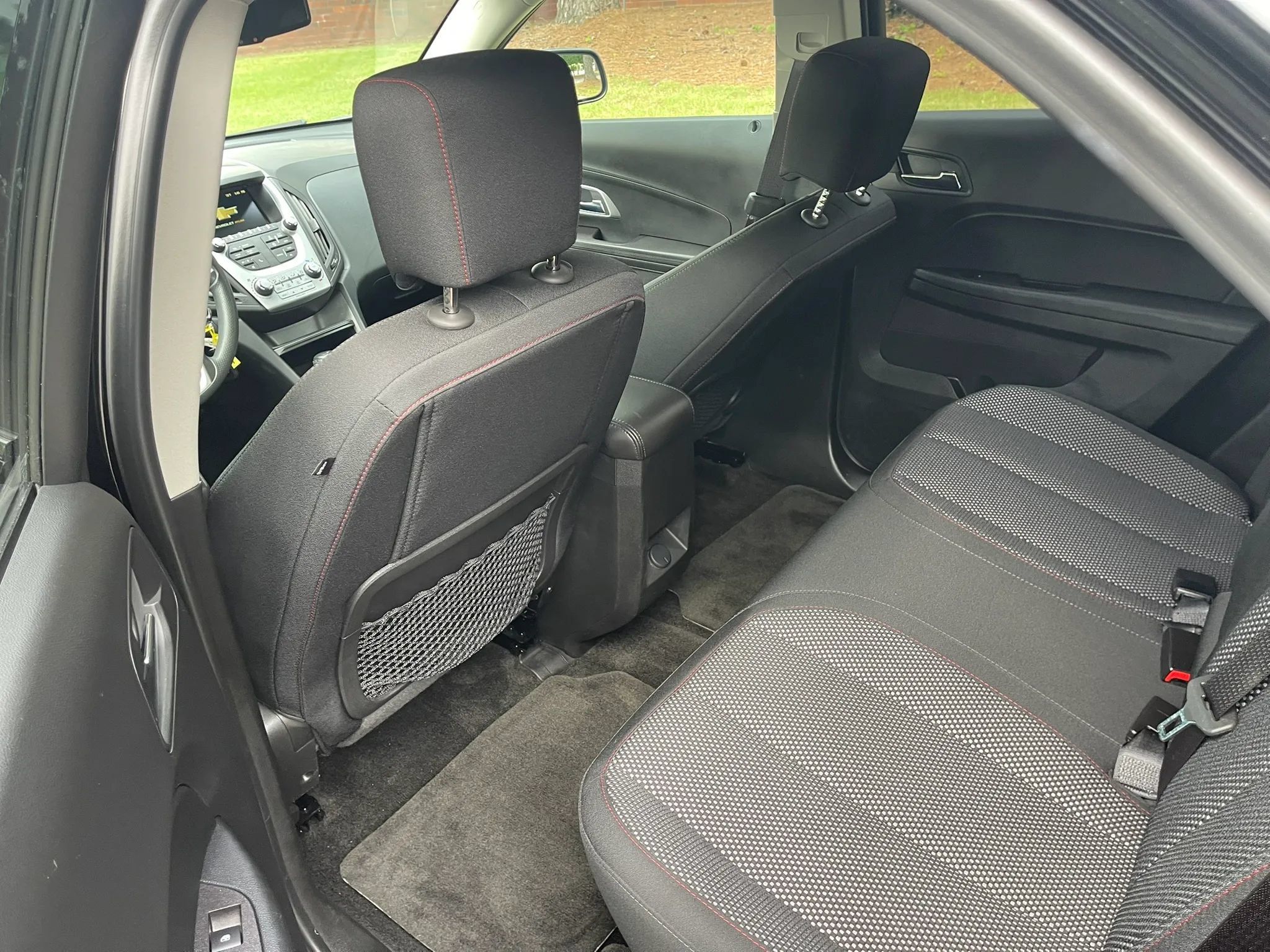 Used 2017 Chevrolet Equinox LT FWD image 12