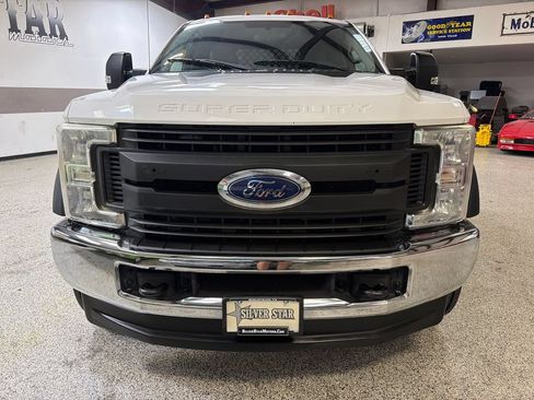 Used 2018 Ford F550 4x4 SuperCab Super Duty image 12