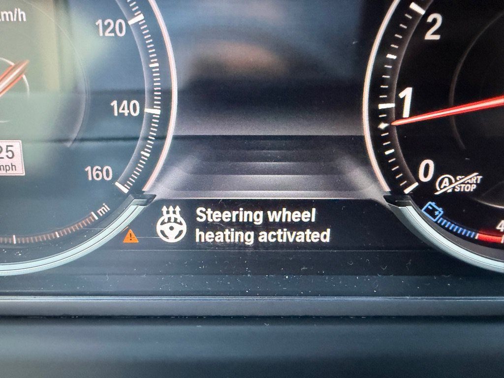Used 2014 BMW 750Li xDrive AWD/4WD image 24