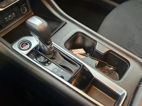 Certified 2024 Nissan Sentra SV image 21