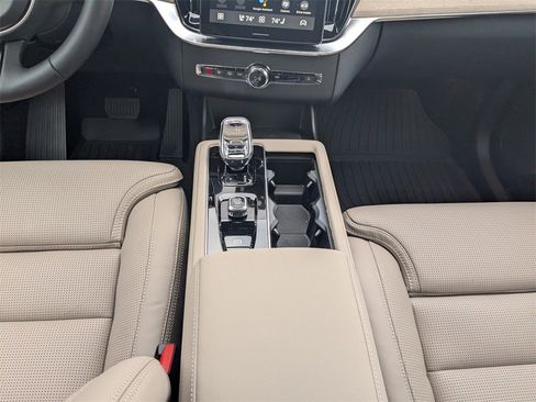 New 2026 Volvo XC90 T8 Ultra w/ Protection Package Premier image 25