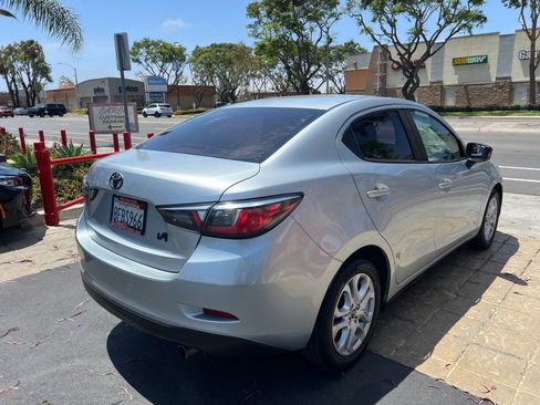 Used 2018 Toyota Yaris iA FWD image 8