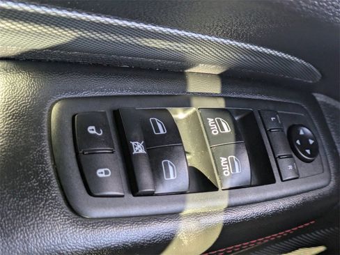 Used 2018 Dodge Durango GT image 25