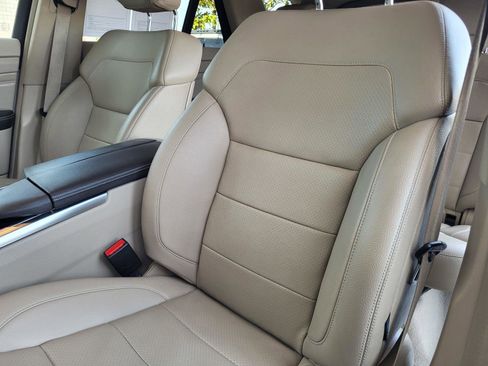 Used 2015 Mercedes-Benz ML 350 4MATIC image 22