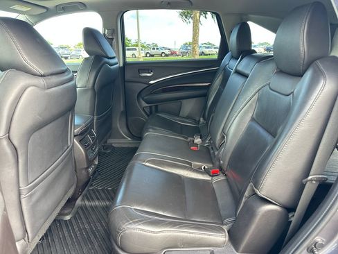 Used 2020 Acura MDX FWD image 19
