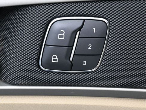 Used 2014 Ford Fusion Energi SE image 14