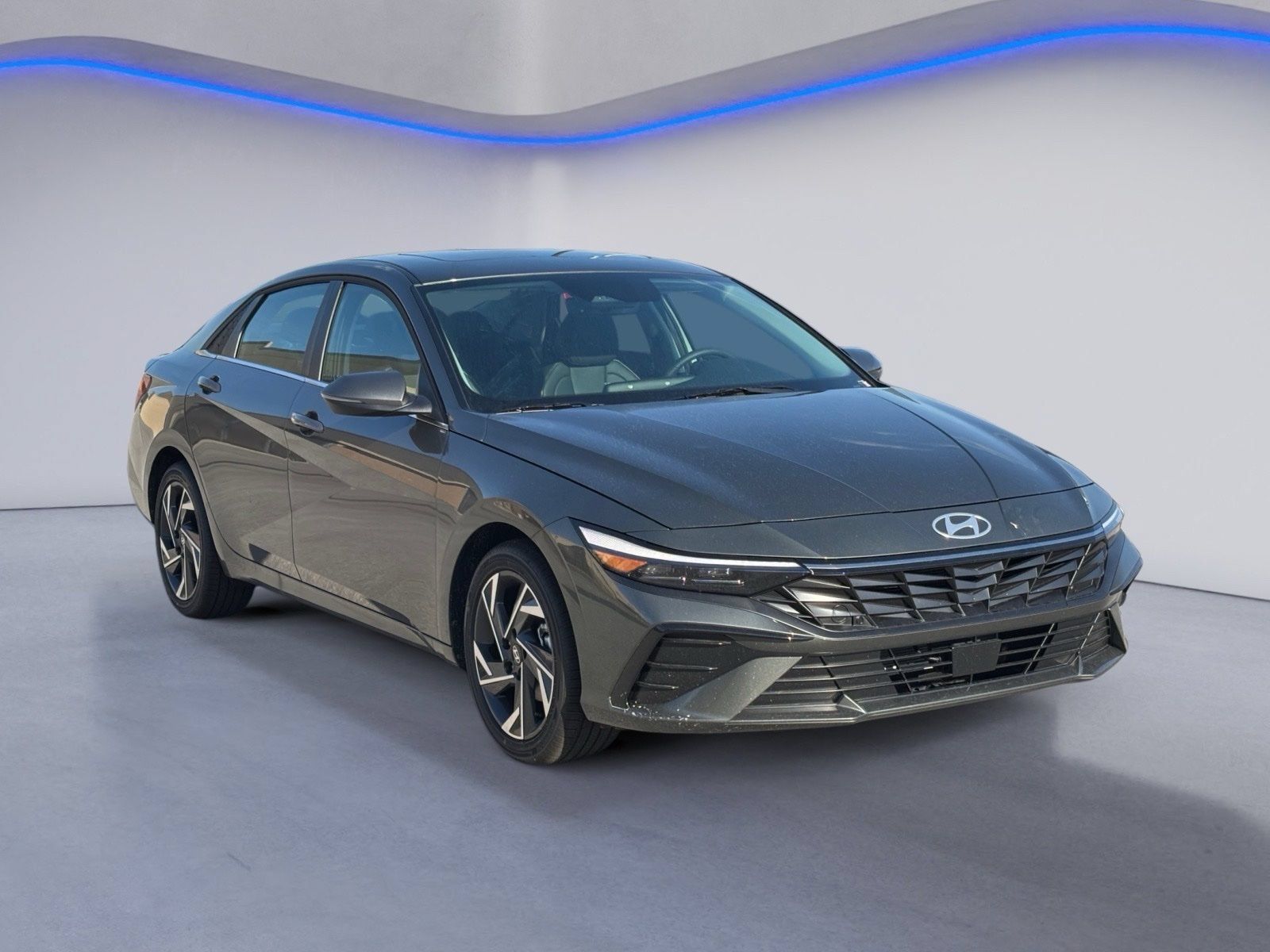 New 2026 Hyundai Elantra Limited FWD image 5