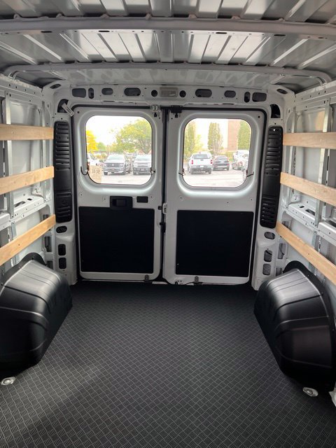 Used 2025 RAM ProMaster 2500 w/ U-Haul Equipment Group FWD image 6