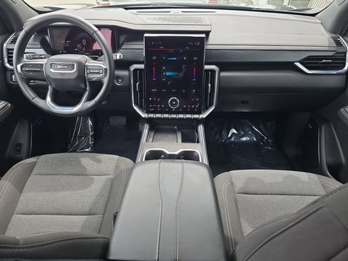 Certified 2025 GMC Acadia Elevation FWD image 10