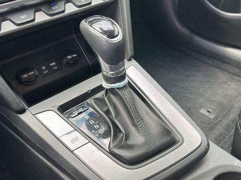 Used 2020 Hyundai Elantra SEL w/ Cargo Package (C1) FWD image 16