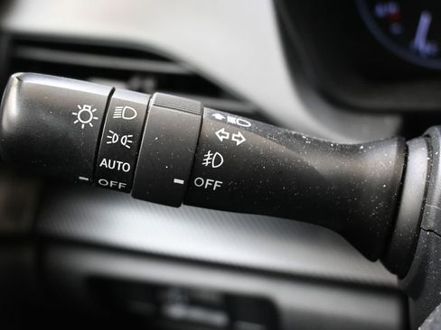 Certified 2024 Subaru Crosstrek 2.0i Premium image 29