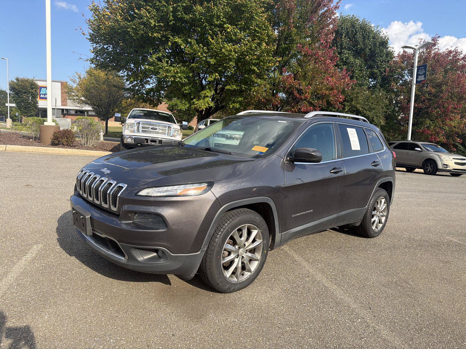 Used 2018 Jeep Cherokee Limited AWD/4WD image 10