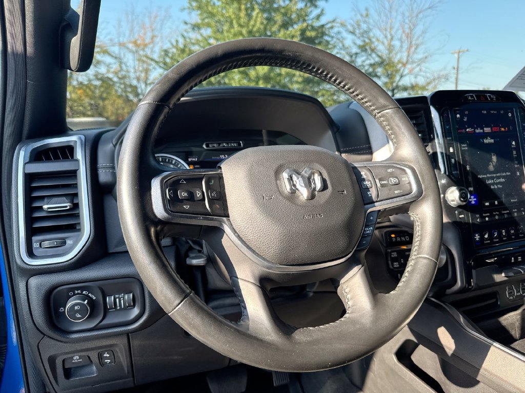 Used 2021 RAM 1500 Laramie AWD/4WD image 11