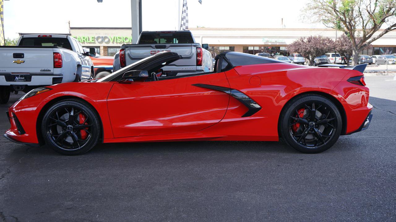 Used 2021 Chevrolet Corvette Stingray Premium Conv w/ Z51 Performance Package RWD image 6
