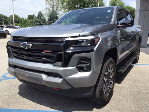 Used 2023 Chevrolet Colorado Z71 w/ Z71 Convenience Package 2 AWD/4WD image 13
