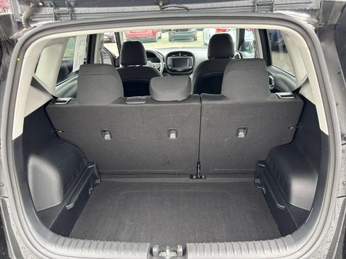 Used 2025 Kia Soul LX w/ LX Technology Package FWD image 29