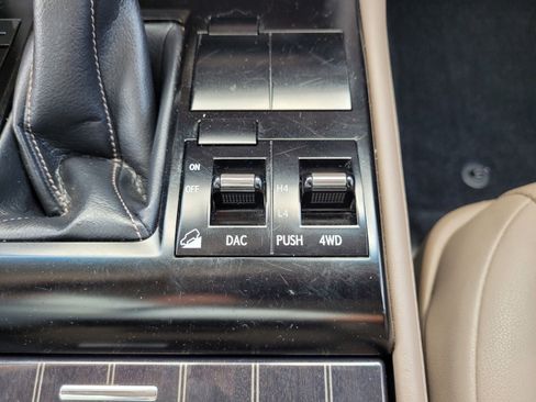 Used 2020 Lexus GX 460 Premium image 30