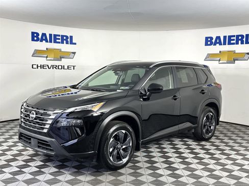 Used 2026 Nissan Rogue SV w/ SV Premium Package image 1