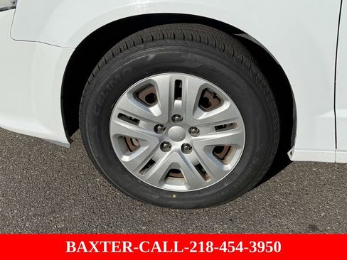 Used 2017 Dodge Grand Caravan SE w/ Power Window Group image 5