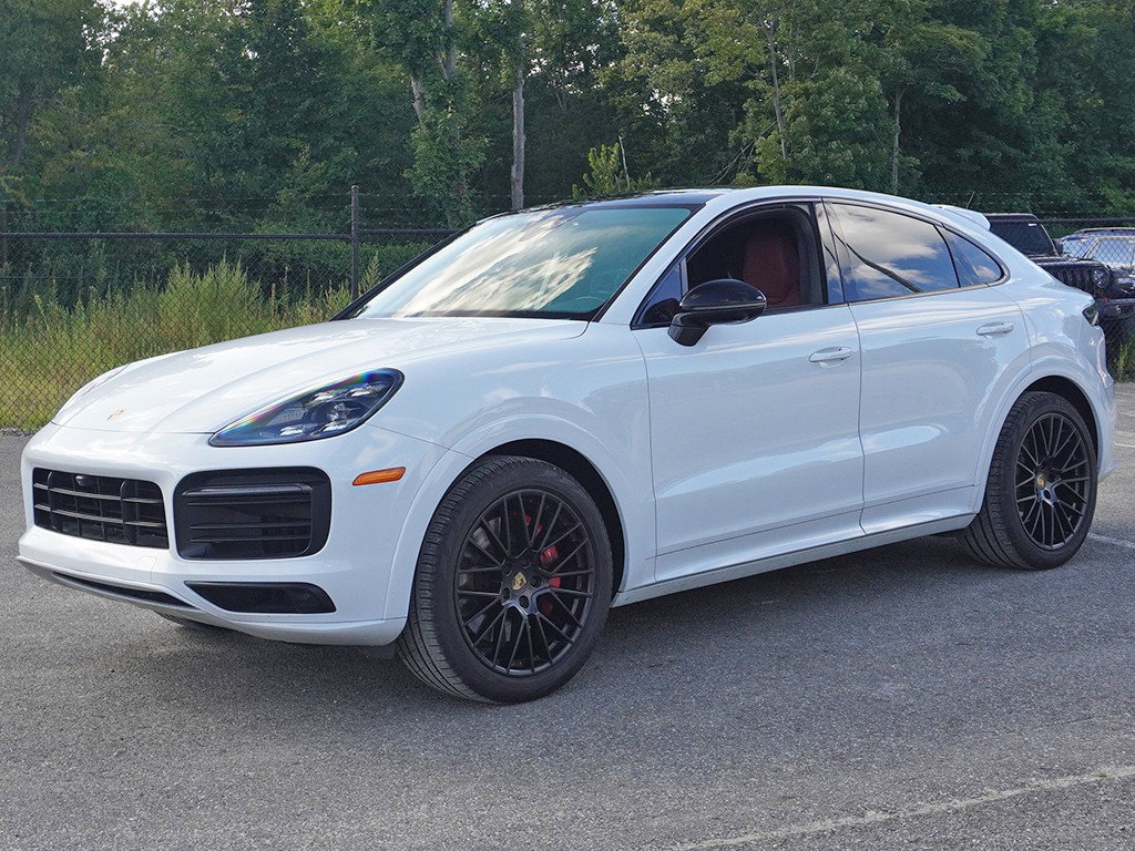 Used 2022 Porsche Cayenne GTS w/ Premium Package Plus AWD/4WD image 11