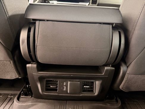 Used 2024 GMC Sierra 1500 SLE w/ Preferred Package image 23