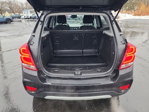 Certified 2022 Chevrolet Trax LT w/ LT Convenience Package image 26