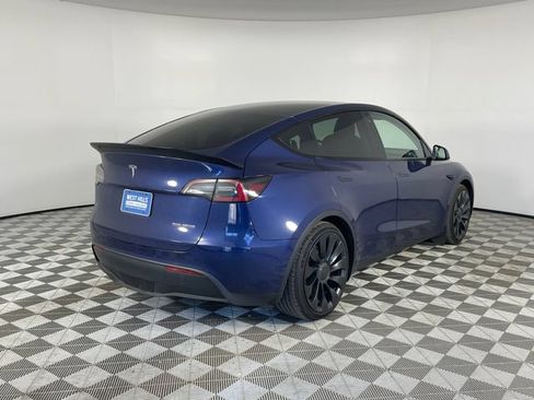 Used 2022 Tesla Model Y Performance AWD/4WD image 16