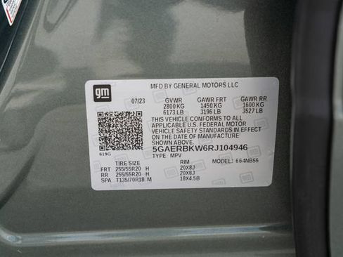 Used 2024 Buick Enclave Essence w/ Experience Buick Package FWD image 10