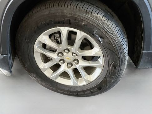 Used 2021 Chevrolet Traverse LT AWD/4WD image 31
