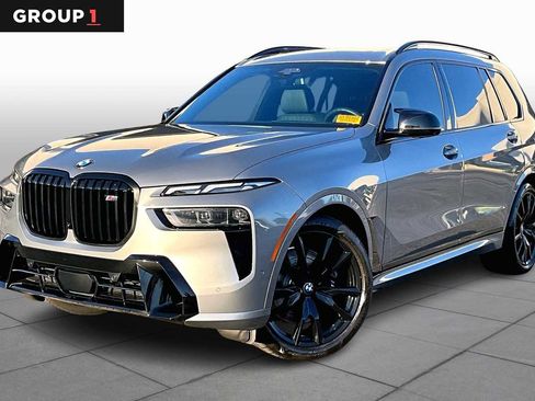 Used 2025 BMW X7 M60i image 1