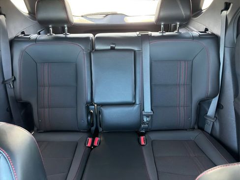 Used 2023 Chevrolet Equinox RS AWD/4WD image 10