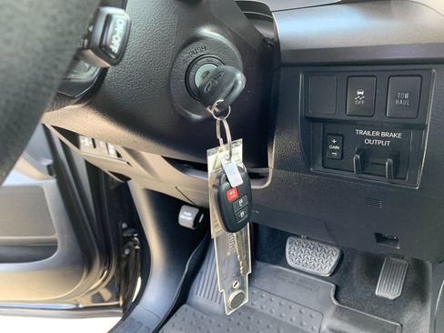 Used 2019 Toyota Tundra SR5 image 26