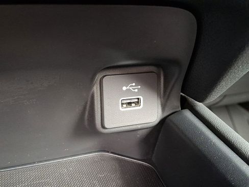 Used 2023 Honda HR-V LX image 24