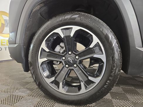 Certified 2025 Chevrolet Equinox LT w/ Safety and Technology Package image 33