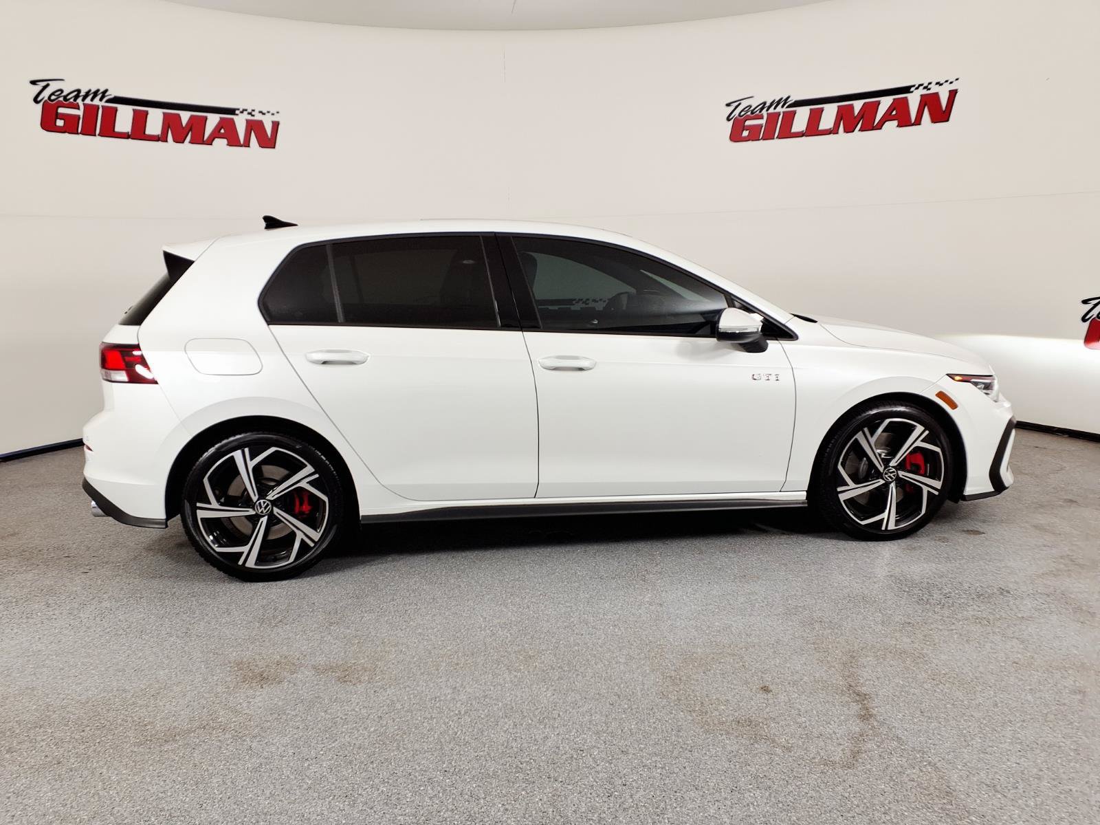 Used 2025 Volkswagen GTI SE FWD image 4