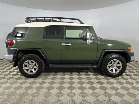 Used 2014 Toyota FJ Cruiser 4WD w/ Upgrade Package image 8