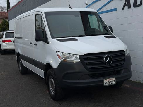 Used 2019 Mercedes-Benz Sprinter 2500 image 7