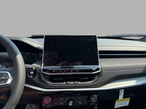 New 2025 Jeep Compass Limited w/ High Altitude Package image 16