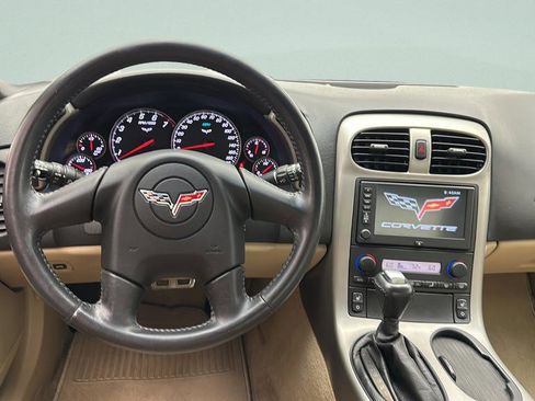 Used 2005 Chevrolet Corvette Coupe w/ Preferred Equipment Group RWD image 16