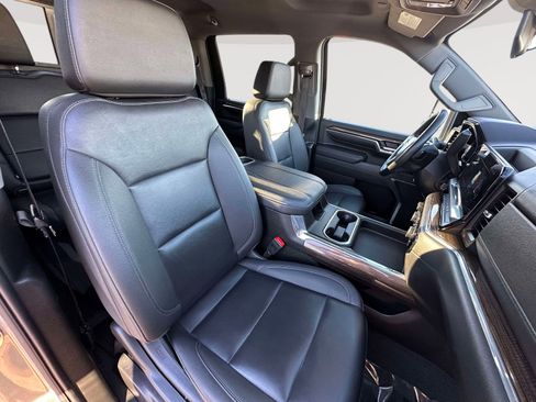 Used 2024 Chevrolet Silverado 3500 LT w/ Convenience Package image 26