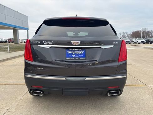 Used 2019 Cadillac XT5 Premium Luxury w/ Driver Assist Package image 7